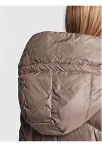 Calvin Klein Kurtka puchowa Essential K20K204952 Beżowy Regular Fit. Kolor: beżowy. Materiał: puch, syntetyk #6