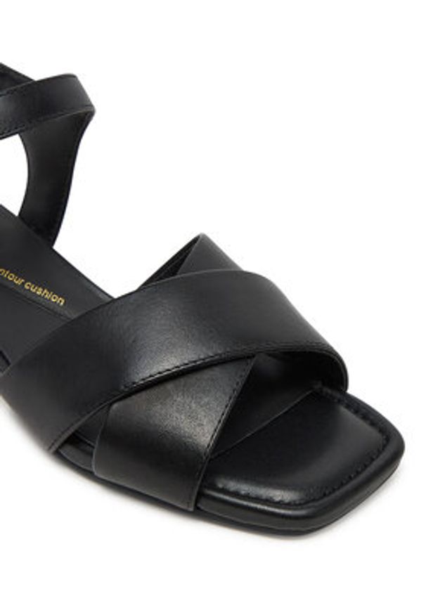 Clarks Sandały Serina35 Cross 26181343 Czarny. Kolor: czarny. Materiał: skóra