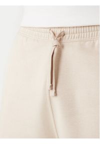 Adidas - adidas Szorty sportowe ALL SZN KC3164 Beżowy Regular Fit. Kolor: beżowy. Materiał: bawełna. Styl: sportowy #4