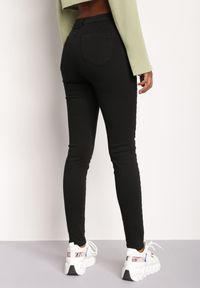 Renee - Czarne Spodnie Demochis. Kolor: czarny. Długość: długie #5