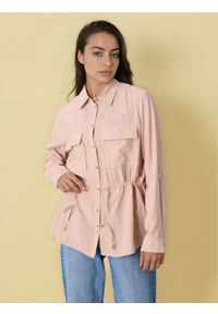 Sinsay - Koszula z kieszeniami cargo i wiązaniem w talii - beżowy. Kolor: beżowy
