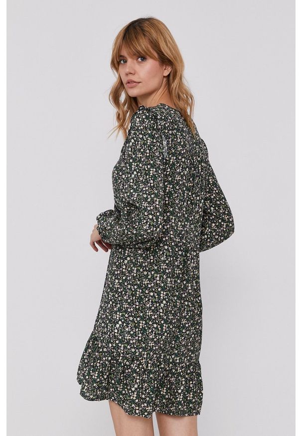 Pepe Jeans Sukienka Emily mini rozkloszowana. Materiał: tkanina. Długość rękawa: długi rękaw. Typ sukienki: rozkloszowane. Długość: mini