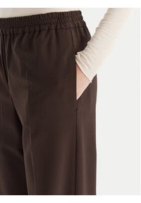 Weekend Max Mara Spodnie materiałowe Petra 2525136032 Brązowy Regular Fit. Kolor: brązowy. Materiał: syntetyk #3