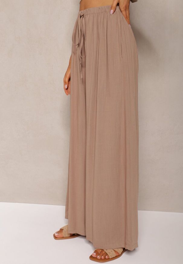 Renee - Ciemnobeżowe Szerokie Spodnie High Waist z Gumką w Talii Ilnena. Okazja: na co dzień. Stan: podwyższony. Kolor: beżowy. Styl: klasyczny, elegancki, casual