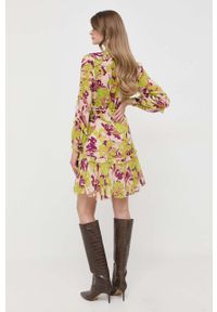 Pinko sukienka kolor zielony mini rozkloszowana. Kolor: zielony. Materiał: materiał. Długość: mini #2