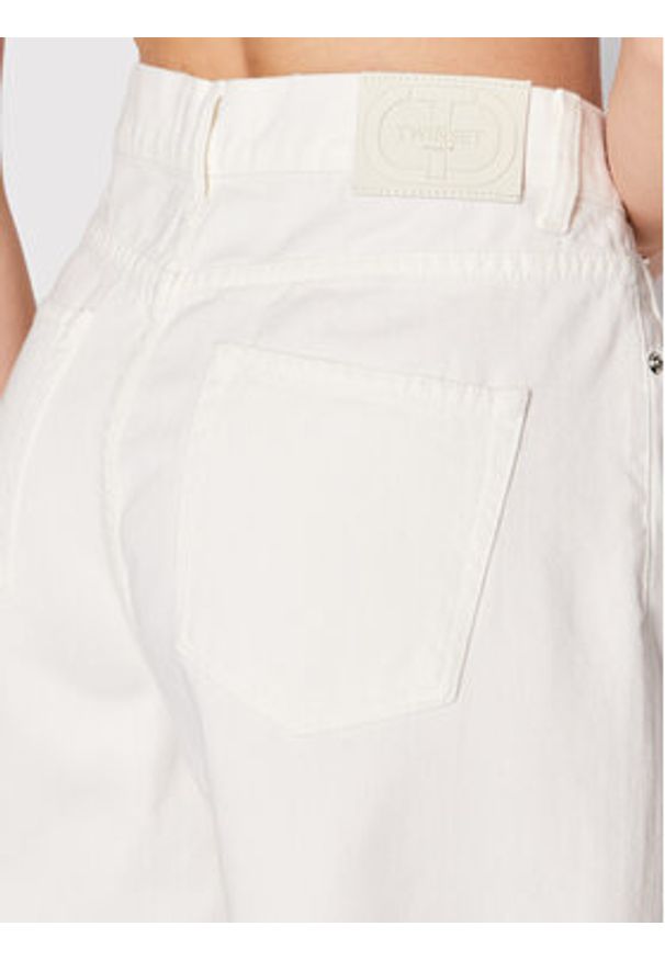 TwinSet - TWINSET Szorty jeansowe 221TT2390 Biały Regular Fit. Kolor: biały. Materiał: jeans, bawełna