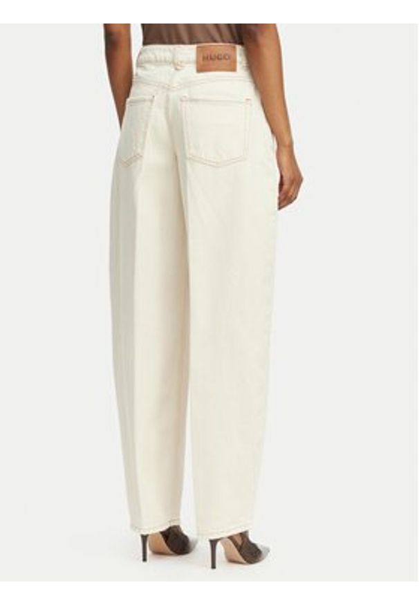 Hugo - HUGO Jeansy Gimine_5 50561201 Écru Barrel Fit. Kolor: kremowy