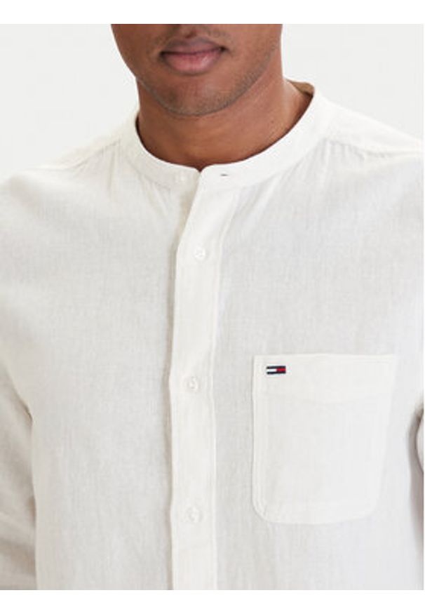 Tommy Jeans Koszula DM0DM22756 Biały Regular Fit. Kolor: biały. Materiał: bawełna