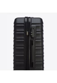 Wittchen - Duża walizka z ABS-u z żebrowaniem czarna. Kolor: czarny. Materiał: guma #7