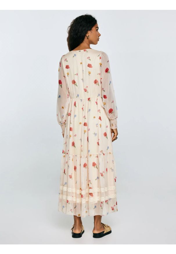 Big-Star - Sukienka damska maxi z motywem kwiatowym kremowa Ester 103. Kolor: kremowy. Materiał: wiskoza, koronka. Długość rękawa: długi rękaw. Wzór: kwiaty. Długość: maxi