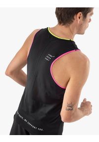 Koszulka do biegania męska Compressport Pro Racing Singlet. Kolor: czarny