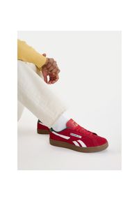 Sneakersy Reebok. Kolor: czerwony. Model: Reebok Club #1
