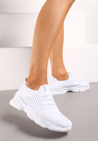Born2be - Białe Buty Sportowe Asoice. Zapięcie: bez zapięcia. Kolor: biały. Materiał: materiał. Szerokość cholewki: normalna. Wzór: aplikacja #6