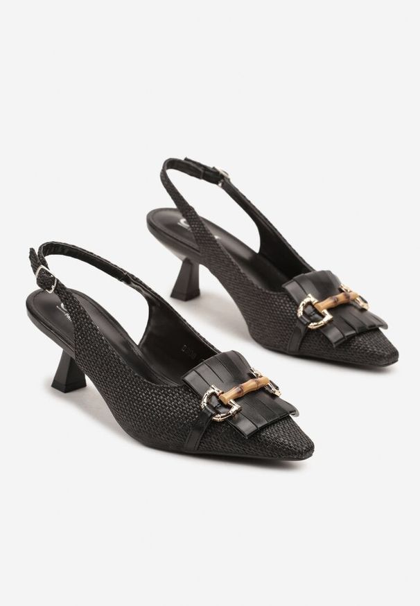 Renee - Czarne Sandały na Kaczuszce Typu Slingback Ozdobione Klamrą Tolirea. Okazja: na co dzień. Zapięcie: klamry. Kolor: czarny. Wzór: aplikacja. Obcas: na szpilce. Styl: klasyczny, elegancki, casual. Wysokość obcasa: średni