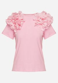 Born2be - Różowy Bawełniany T-shirt Koszulka z Krótkim Rękawem Ozdobiona Aplikacją z Falbankami Aristine. Typ kołnierza: kołnierz z falbankami. Kolor: różowy. Materiał: bawełna. Długość rękawa: krótki rękaw. Długość: krótkie. Wzór: aplikacja. Styl: klasyczny #4