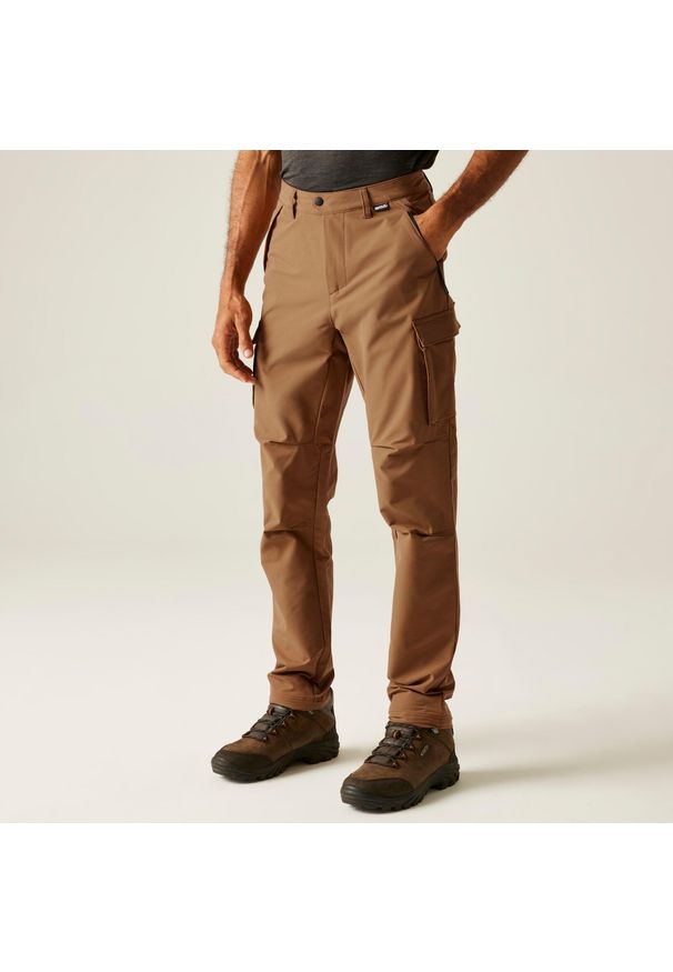 Regatta - Spodnie męskie cargo Questra. Kolor: brązowy. Sezon: lato. Sport: turystyka piesza