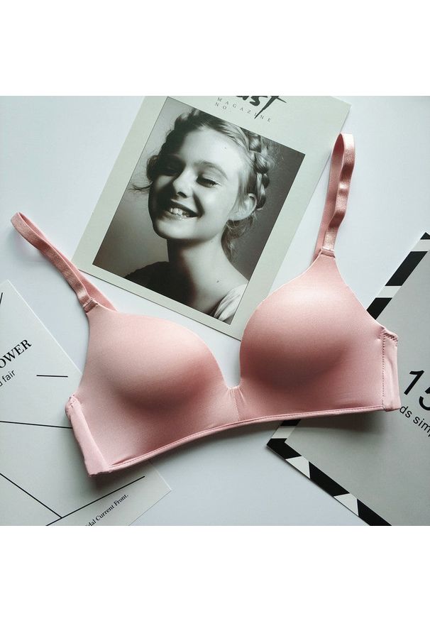 Intica - Biustonosz piankowy bez fiszbin z regulowanymi ramiączkami na co dzień Hattie. Kolor: różowy. Materiał: materiał