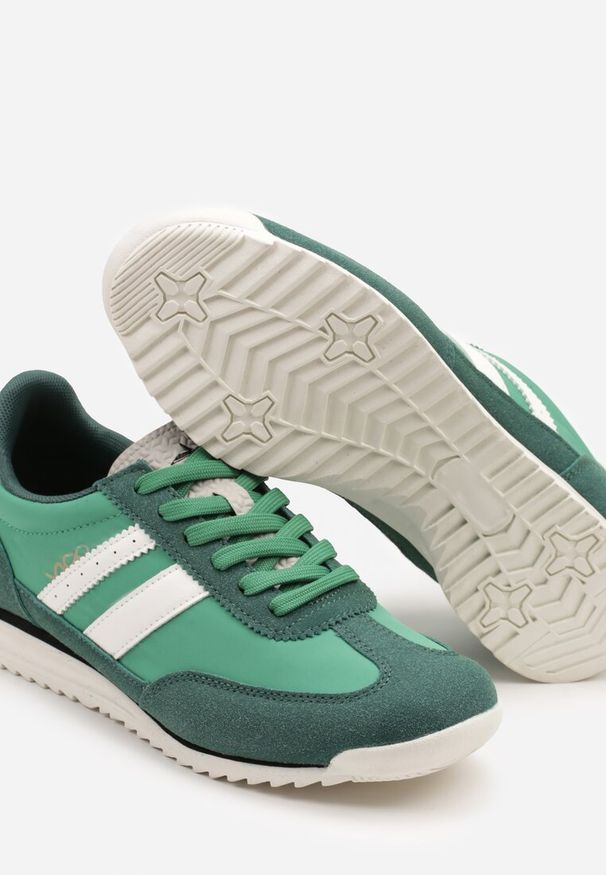 Born2be - Zielone Sneakersy z Ozdobnymi Paskami na Nieregularnej Podeszwie Kolarina. Okazja: na co dzień. Zapięcie: pasek. Kolor: zielony. Materiał: jeans. Wzór: paski