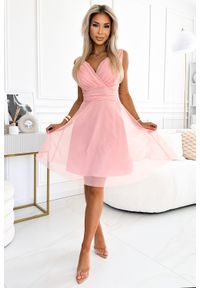 Numoco - Różowa Rozkloszowana Sukienka z Kokardką. Typ kołnierza: kokarda. Kolor: różowy. Materiał: poliester, elastan