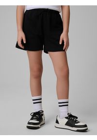 4f - 4F Spodenki dresowe dziewczęce - czarne 134 (8-9 lat). Kolor: czarny. Materiał: dresówka. Sezon: lato. Sport: turystyka piesza #2