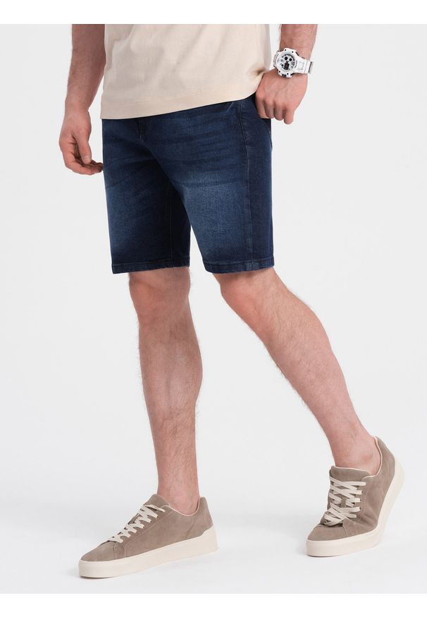 Ombre Clothing - Krótkie spodenki męskie jeansowe z delikatnym washem – ciemnoniebieskie V3. Kolor: niebieski. Materiał: jeans. Długość: krótkie. Wzór: aplikacja. Sezon: lato. Styl: klasyczny, wakacyjny