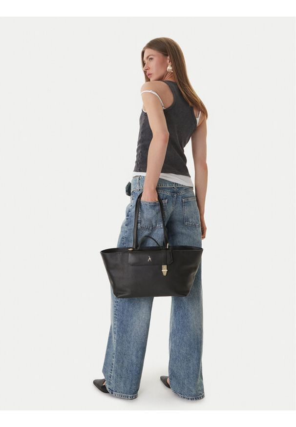 Patrizia Pepe Torebka 8B0289/L178-K103 Czarny. Kolor: czarny. Materiał: skórzane