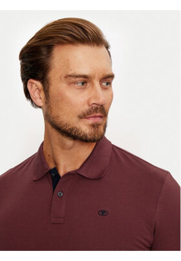 Tom Tailor Polo 1043278 Czerwony Regular Fit. Typ kołnierza: polo. Kolor: czerwony. Materiał: bawełna