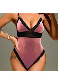 Intica - Body welurowe z koronkowym wykończeniem na wieczorne wyjścia Anatola. Kolor: różowy. Materiał: koronka, welur. Wzór: koronka