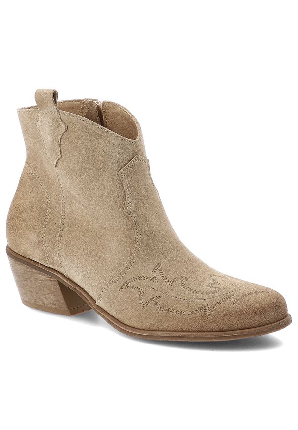Botki damskie Armodo, cholewka ze skóry naturalnej zamszowej z dekoracyjnym przeszyciem inspirowanym stylem western, stabilny obcas o średniej wysoko. Kolor: beżowy. Materiał: zamsz, skóra. Szerokość cholewki: normalna. Obcas: na obcasie. Styl: elegancki. Wysokość obcasa: średni
