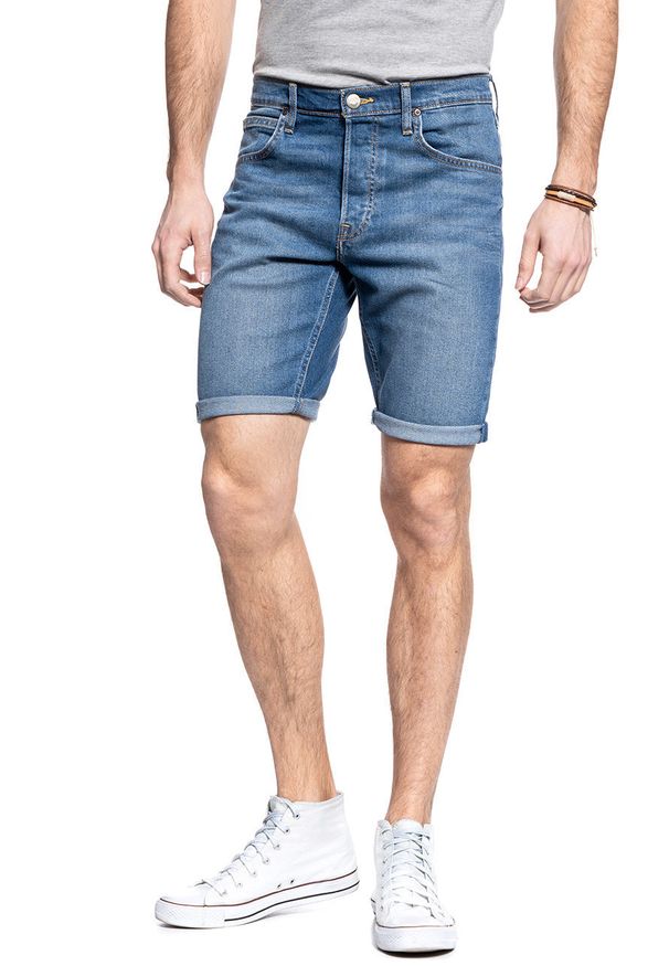 Lee - LEE 5 POCKET SHORT MĘSKIE SPODNIE JEANSOWE KRÓTKIE JEANS MAUI MID L73EMGTP 112120490. Okazja: na imprezę, do pracy, na randkę. Materiał: jeans. Długość: krótkie. Sezon: lato. Styl: klasyczny
