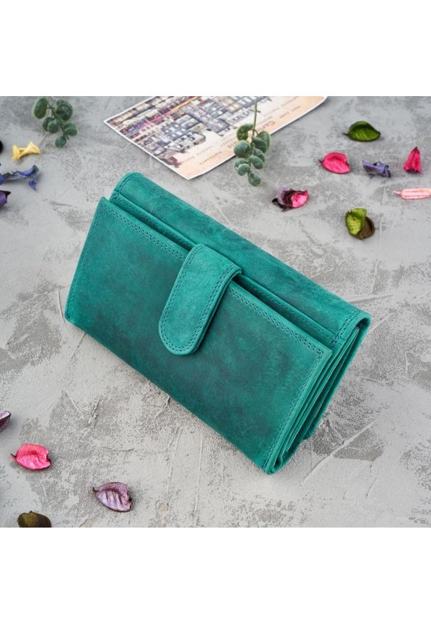 PAOLO PERUZZI - Portfel damski skórzany Paolo Peruzzi zielony T-05. Kolor: zielony. Wzór: kwiaty