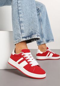 Born2be - Czerwone Sneakersy na Płaskiej Podeszwie Ozdobione Paskami Ravesi. Okazja: na co dzień. Zapięcie: pasek. Kolor: czerwony. Materiał: jeans. Wzór: aplikacja. Obcas: na płaskiej podeszwie