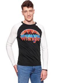 Wrangler - LONGSLEEVE WRANGLER RAGLAN GRAPHIC TEE JET SET W7B80FKOJ 112131551. Długość rękawa: długi rękaw. Wzór: nadruk #9