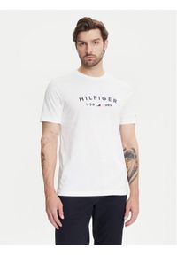 TOMMY HILFIGER - Tommy Hilfiger T-Shirt Fathers Day MW0MW39356 Biały Regular Fit. Kolor: biały. Materiał: bawełna