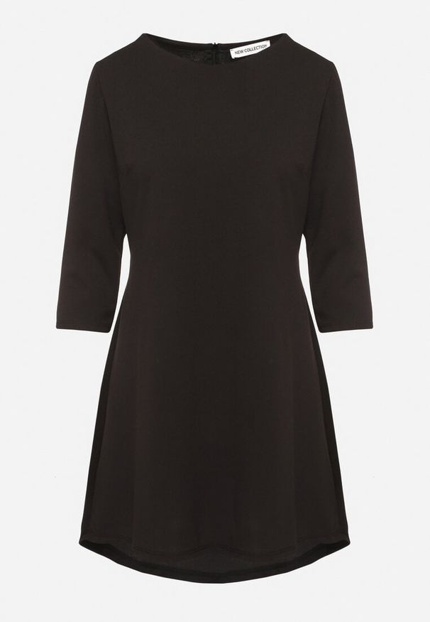 Born2be - Czarna Trapezowa Sukienka z Dłuższym Tyłem Gemirina. Okazja: na co dzień. Kolor: czarny. Typ sukienki: trapezowe. Styl: casual