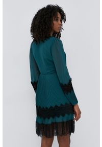 TwinSet - Twinset - Sukienka. Kolor: zielony. Materiał: tkanina, koronka. Długość rękawa: długi rękaw. Typ sukienki: rozkloszowane, plisowane #6