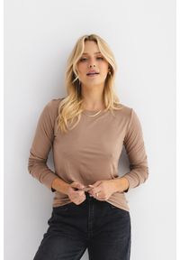 BLUZKA EMMA MODAL TAUPE L - Flawless. Okazja: na co dzień, na spacer. Materiał: tkanina, dresówka, jeans, skóra. Długość rękawa: długi rękaw. Długość: długie. Styl: klasyczny, sportowy, casual, elegancki