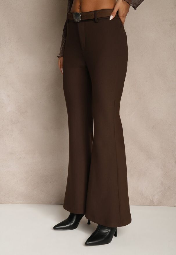 Renee - Brązowe Wiskozowe Spodnie Dzwony z Bawełną High Waist z Paskiem Lidassa. Okazja: na co dzień. Stan: podwyższony. Kolor: brązowy. Materiał: wiskoza, bawełna. Styl: casual, elegancki, glamour, retro