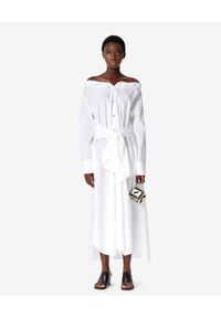 Kenzo - KENZO - Biała sukienka z hiszpańskim dekoltem. Kolor: biały. Materiał: bawełna. Długość rękawa: długi rękaw. Typ sukienki: asymetryczne. Styl: boho, wakacyjny. Długość: maxi #1