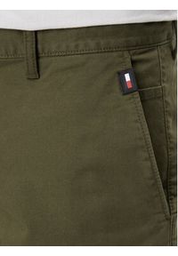 Tommy Jeans Szorty materiałowe Scanton DM0DM18812 Zielony Regular Fit. Kolor: zielony. Materiał: bawełna