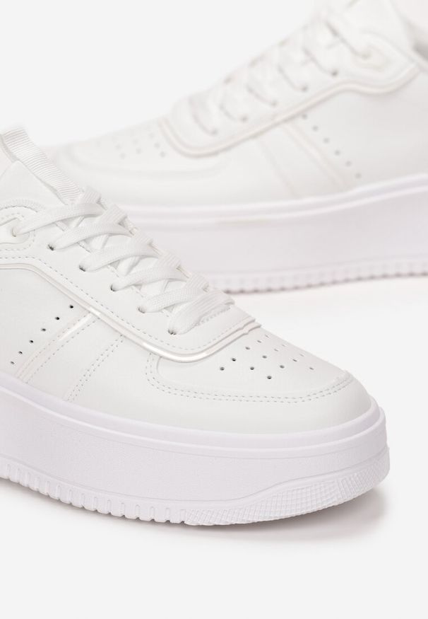 Renee - Białe Sznurowane Sneakersy na Grubej Podeszwie Salsabil. Kolor: biały. Materiał: materiał. Wzór: aplikacja. Obcas: na platformie