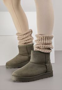 Born2be - Ciemnozielone Wsuwane Śniegowce do Kostki z Imitacji Zamszu Atuvitta. Okazja: na co dzień. Zapięcie: bez zapięcia. Kolor: zielony. Materiał: zamsz. Styl: casual #7