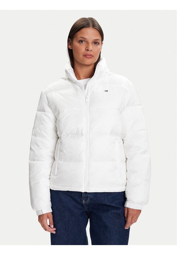 Tommy Jeans Kurtka zimowa DW0DW21619 Biały Relaxed Fit. Kolor: biały. Materiał: syntetyk. Sezon: zima