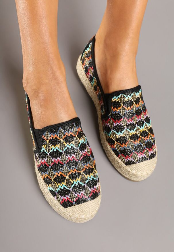 Born2be - Czarne Espadryle na Plecionej Podeszwie z Metaliczną Nicią Panirel. Okazja: na co dzień. Kolor: czarny. Styl: boho, casual