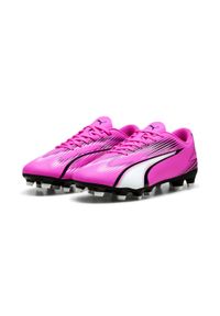 Buty piłkarskie męskie Puma Ultra Play Fgag. Zapięcie: sznurówki. Kolor: biały, wielokolorowy, różowy, czarny. Materiał: materiał, syntetyk, tkanina. Szerokość cholewki: normalna. Sport: piłka nożna