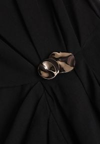 Born2be - Czarna Sukienka z Wiskozą z Metaliczną Aplikacją i Rozcięciem na Nogę Aeradina. Kolor: czarny. Materiał: wiskoza. Wzór: aplikacja. Styl: klasyczny #5