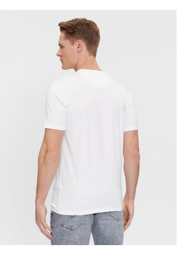 Guess T-Shirt Joe U4RM01 K6YW0 Biały Regular Fit. Kolor: biały. Materiał: bawełna
