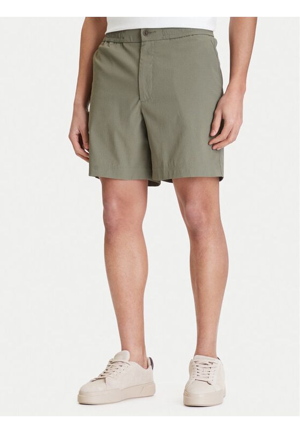 Calvin Klein Szorty materiałowe LV04LF610G Khaki Straight Fit. Kolor: brązowy. Materiał: syntetyk