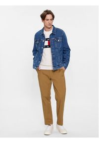 Tommy Jeans Chinosy DM0DM17680 Brązowy Tapered Fit. Kolor: brązowy. Materiał: bawełna #3