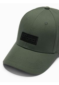 Ombre Clothing - Męska czapka bejsbolówka z daszkiem oraz prostokątną naszywką – khaki V6. Kolor: brązowy. Materiał: bawełna. Wzór: aplikacja. Styl: klasyczny, sportowy, casual, elegancki #5